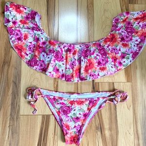 Absolutely stunning pink floral bikini